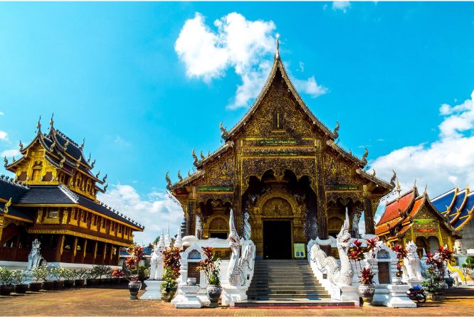 バンコク三大寺院＋アユタヤ遺跡ツアー